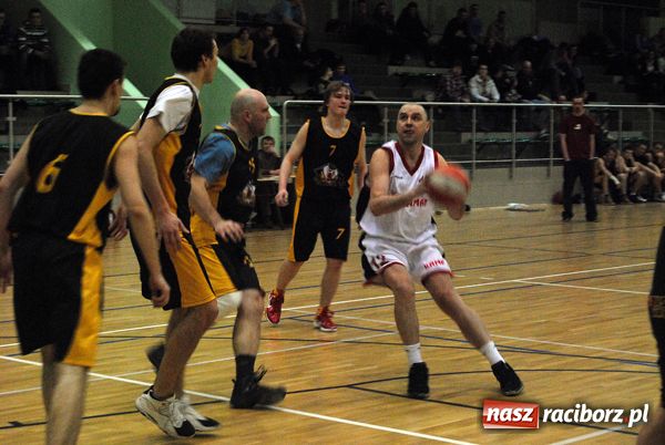 Zdjęcie w galerii na portalu naszraciborz.pl:  Koszykarska liga nabiera rumieńców wiadomości z regionu