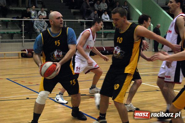 Zdjęcie w galerii na portalu naszraciborz.pl:  Koszykarska liga nabiera rumieńców wiadomości z regionu