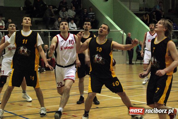 Zdjęcie w galerii na portalu naszraciborz.pl:  Koszykarska liga nabiera rumieńców wiadomości z regionu
