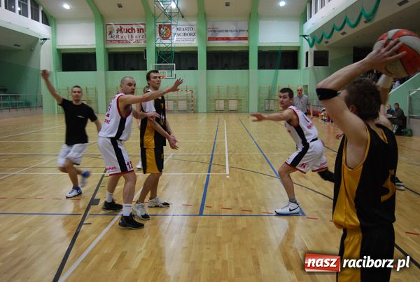 Zdjęcie w galerii na portalu naszraciborz.pl:  Koszykarska liga nabiera rumieńców wiadomości z regionu