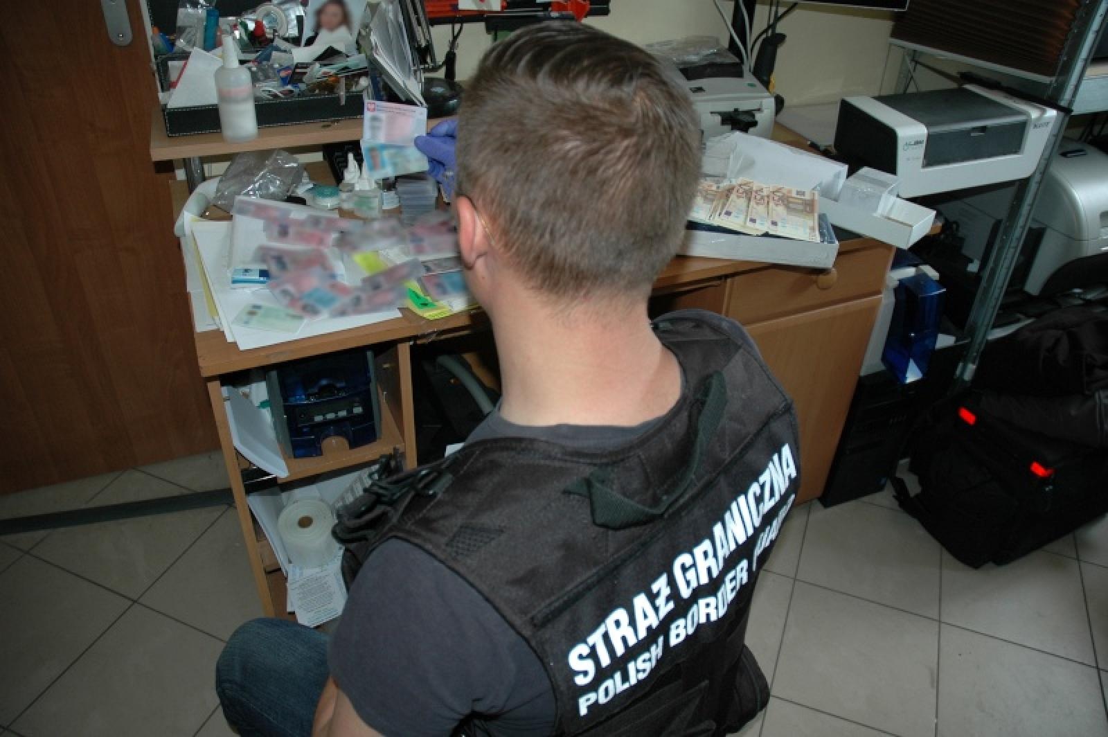 Zdjęcie w galerii na portalu naszraciborz.pl: Fałszerze dokumentów staną przed sądem wiadomości z regionu