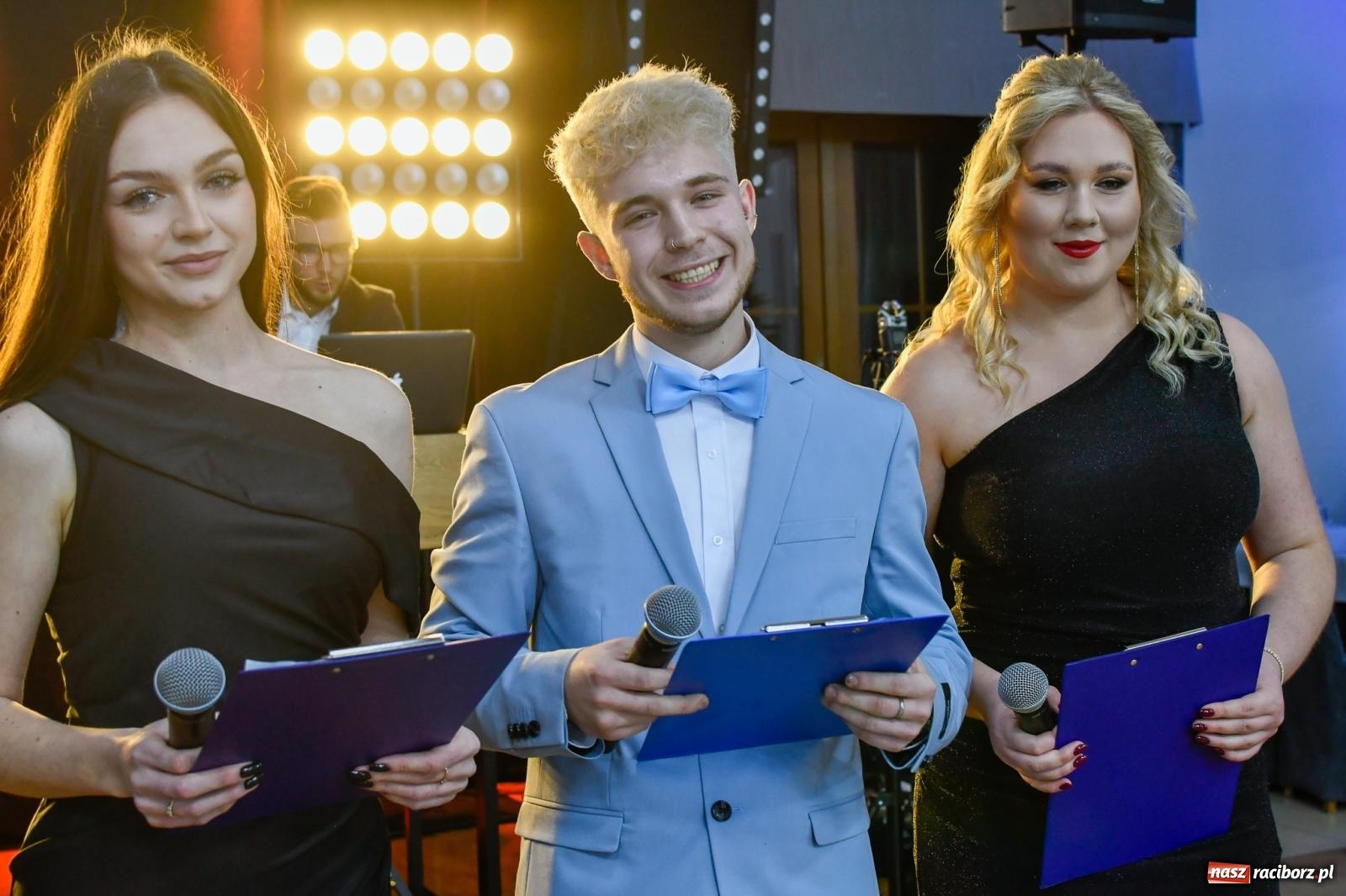 Zdjęcie w galerii na portalu naszraciborz.pl: W ZSOMS studniówka i Abraham [FOTO i WIDEO] wiadomości z regionu