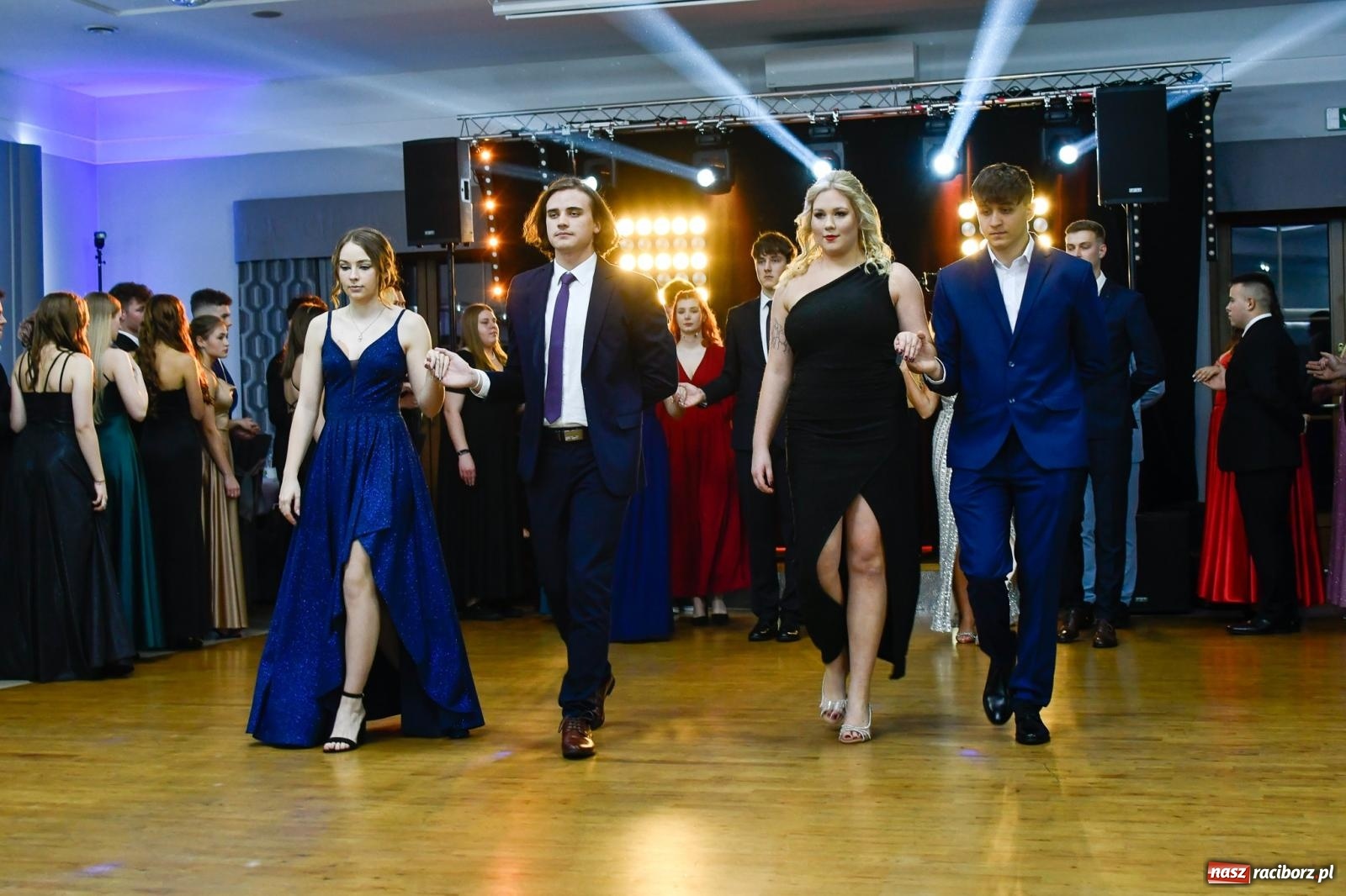 Zdjęcie w galerii na portalu naszraciborz.pl: W ZSOMS studniówka i Abraham [FOTO i WIDEO] wiadomości z regionu