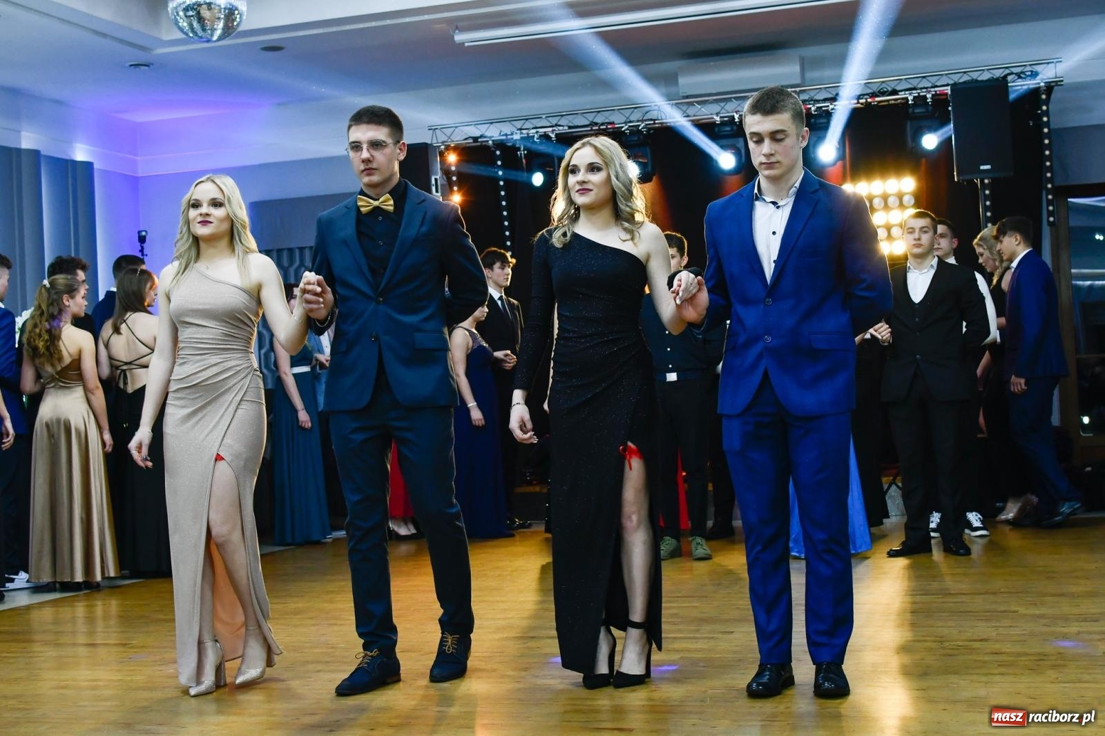 Zdjęcie w galerii na portalu naszraciborz.pl: W ZSOMS studniówka i Abraham [FOTO i WIDEO] wiadomości z regionu