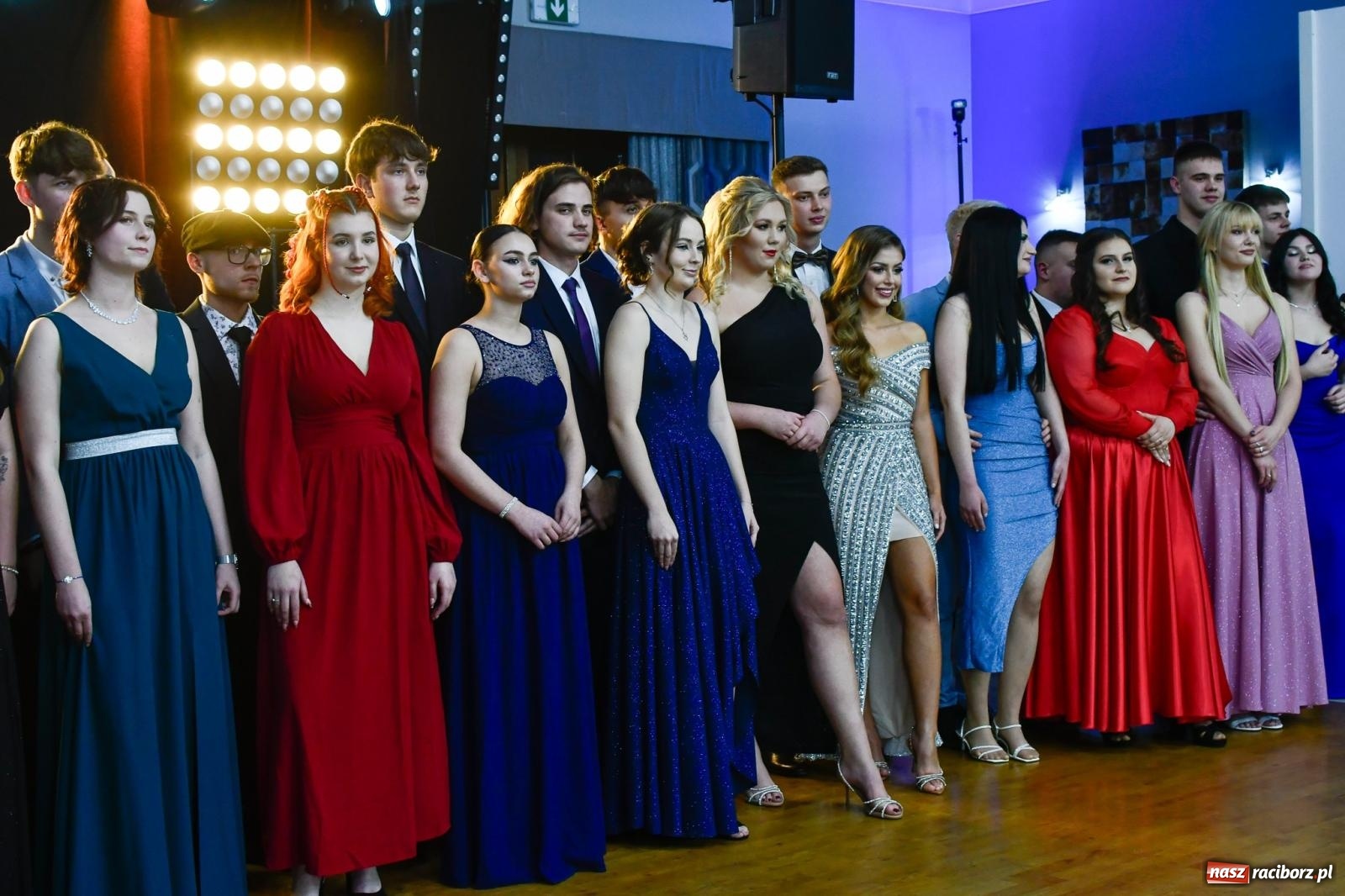 Zdjęcie w galerii na portalu naszraciborz.pl: W ZSOMS studniówka i Abraham [FOTO i WIDEO] wiadomości z regionu