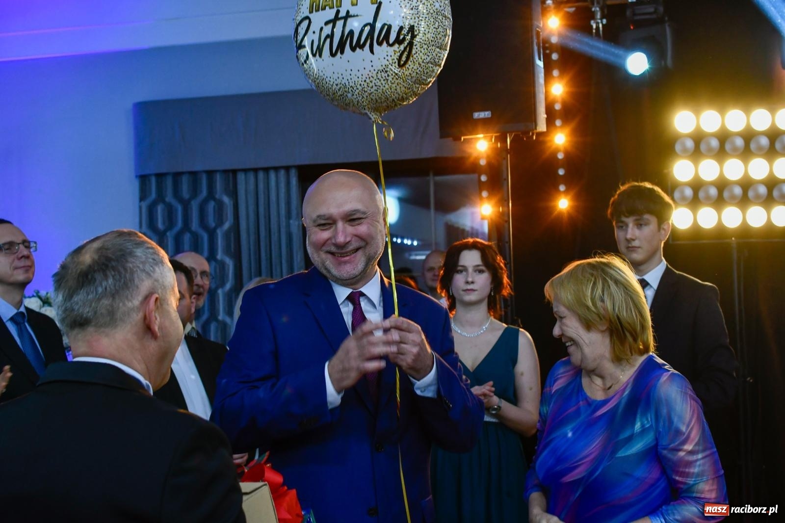 Zdjęcie w galerii na portalu naszraciborz.pl: W ZSOMS studniówka i Abraham [FOTO i WIDEO] wiadomości z regionu