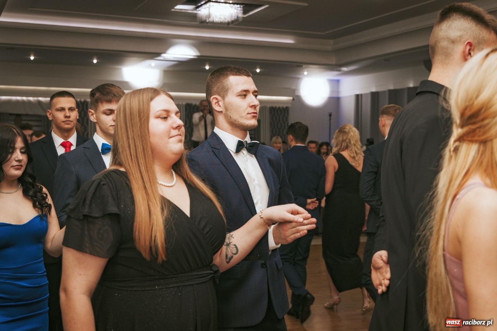 Zdjęcie w galerii na portalu naszraciborz.pl: W ZSOMS studniówka i Abraham [FOTO i WIDEO] wiadomości z regionu