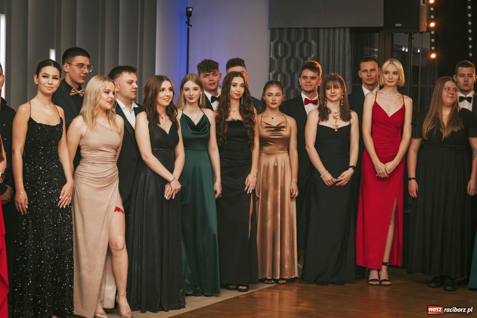 Zdjęcie w galerii na portalu naszraciborz.pl: W ZSOMS studniówka i Abraham [FOTO i WIDEO] wiadomości z regionu