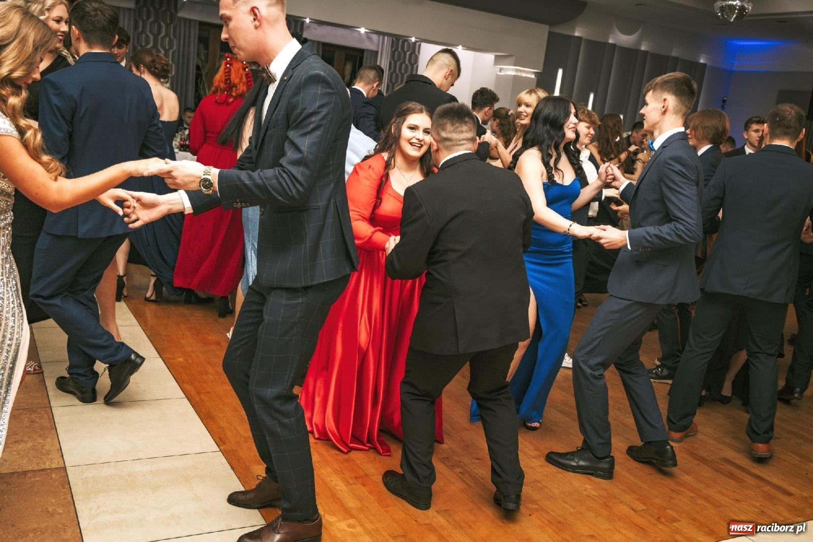 Zdjęcie w galerii na portalu naszraciborz.pl: W ZSOMS studniówka i Abraham [FOTO i WIDEO] wiadomości z regionu