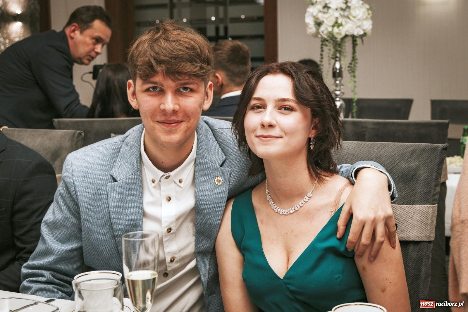 Zdjęcie w galerii na portalu naszraciborz.pl: W ZSOMS studniówka i Abraham [FOTO i WIDEO] wiadomości z regionu