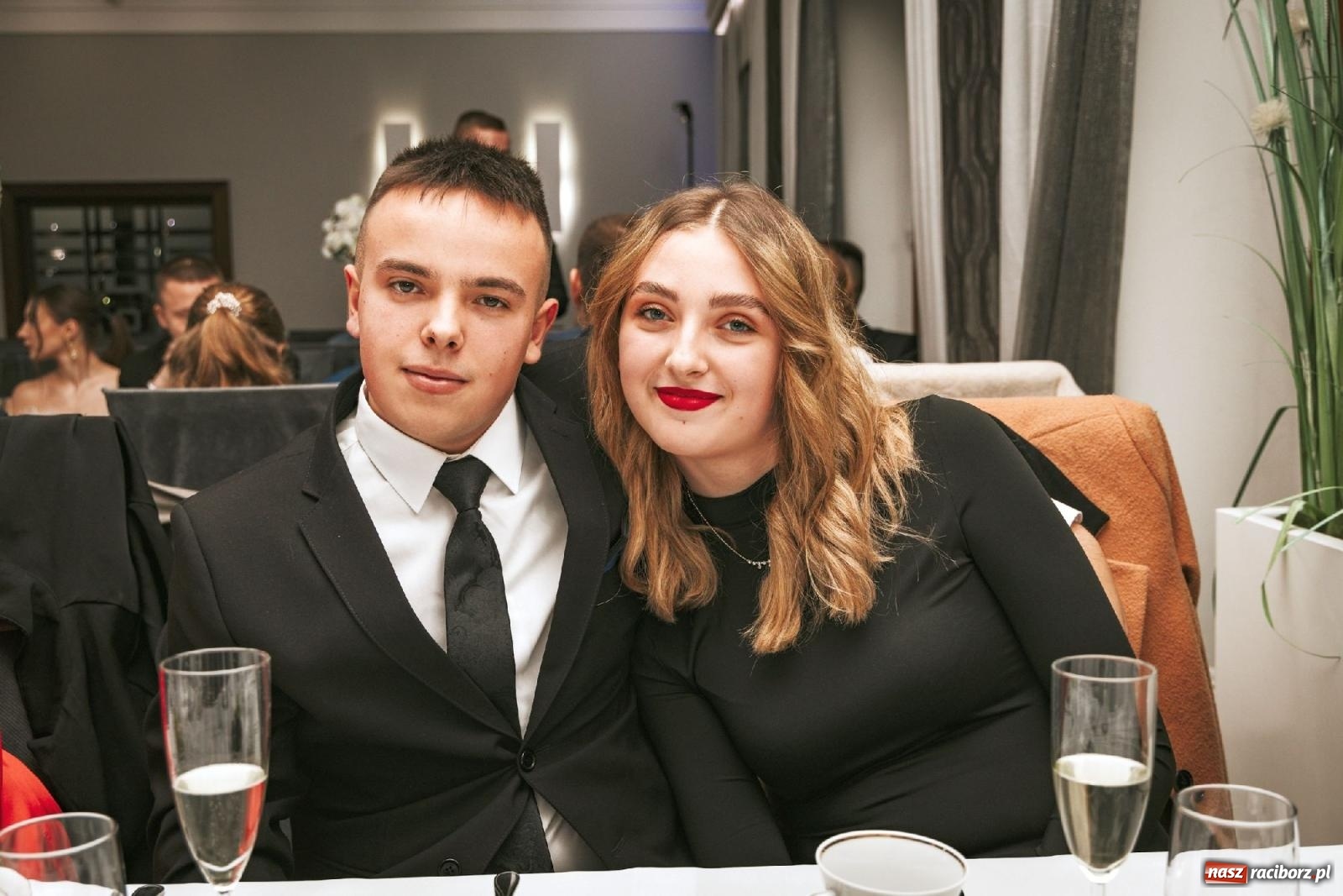 Zdjęcie w galerii na portalu naszraciborz.pl: W ZSOMS studniówka i Abraham [FOTO i WIDEO] wiadomości z regionu