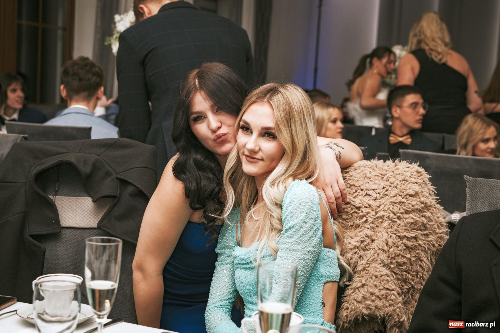 Zdjęcie w galerii na portalu naszraciborz.pl: W ZSOMS studniówka i Abraham [FOTO i WIDEO] wiadomości z regionu