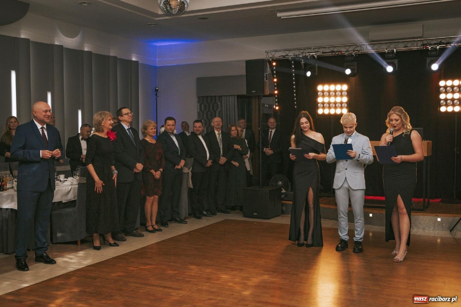 Zdjęcie w galerii na portalu naszraciborz.pl: W ZSOMS studniówka i Abraham [FOTO i WIDEO] wiadomości z regionu