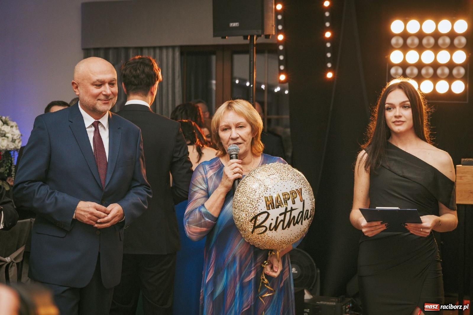 Zdjęcie w galerii na portalu naszraciborz.pl: W ZSOMS studniówka i Abraham [FOTO i WIDEO] wiadomości z regionu