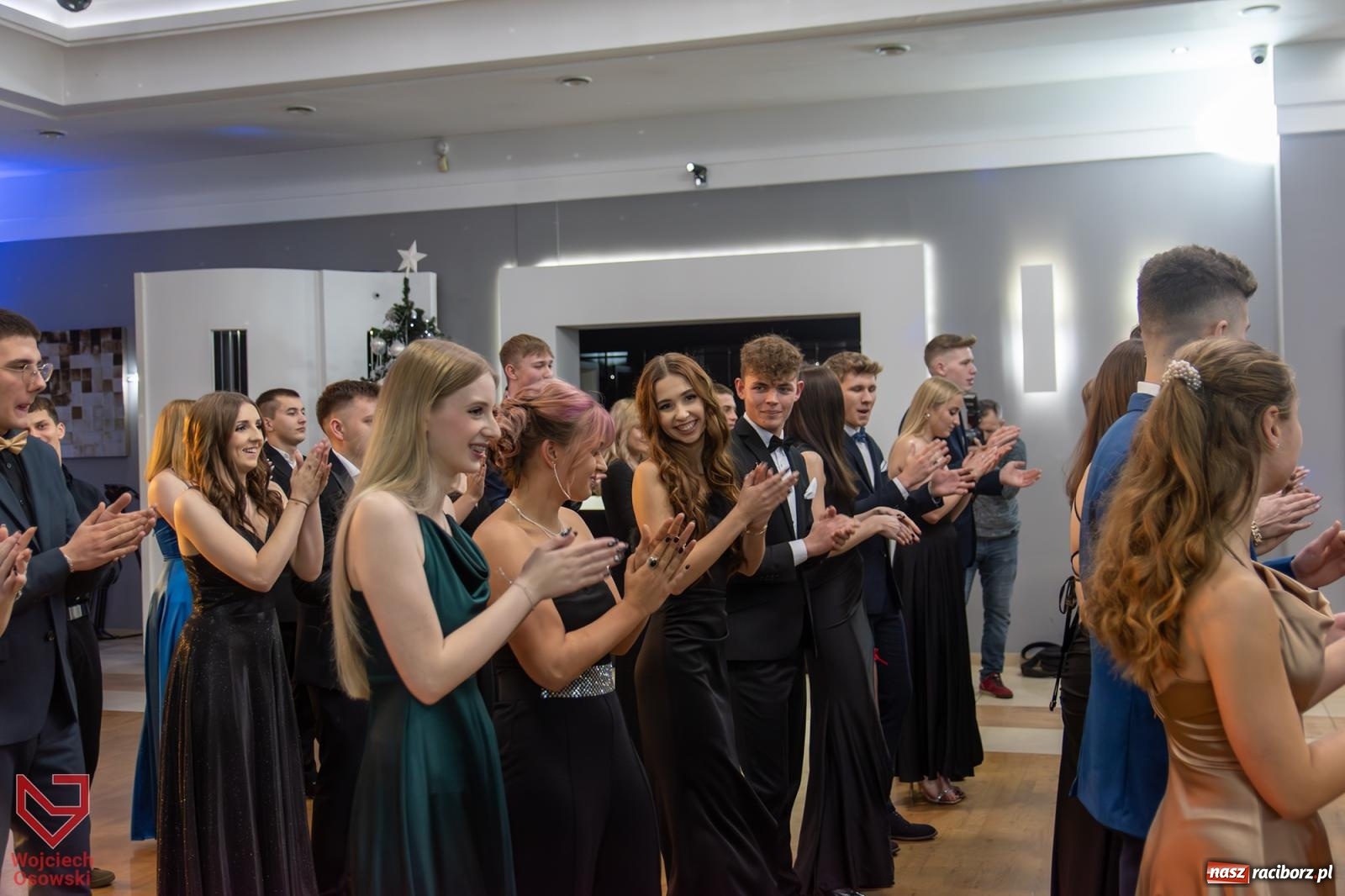 Zdjęcie w galerii na portalu naszraciborz.pl: W ZSOMS studniówka i Abraham [FOTO i WIDEO] wiadomości z regionu