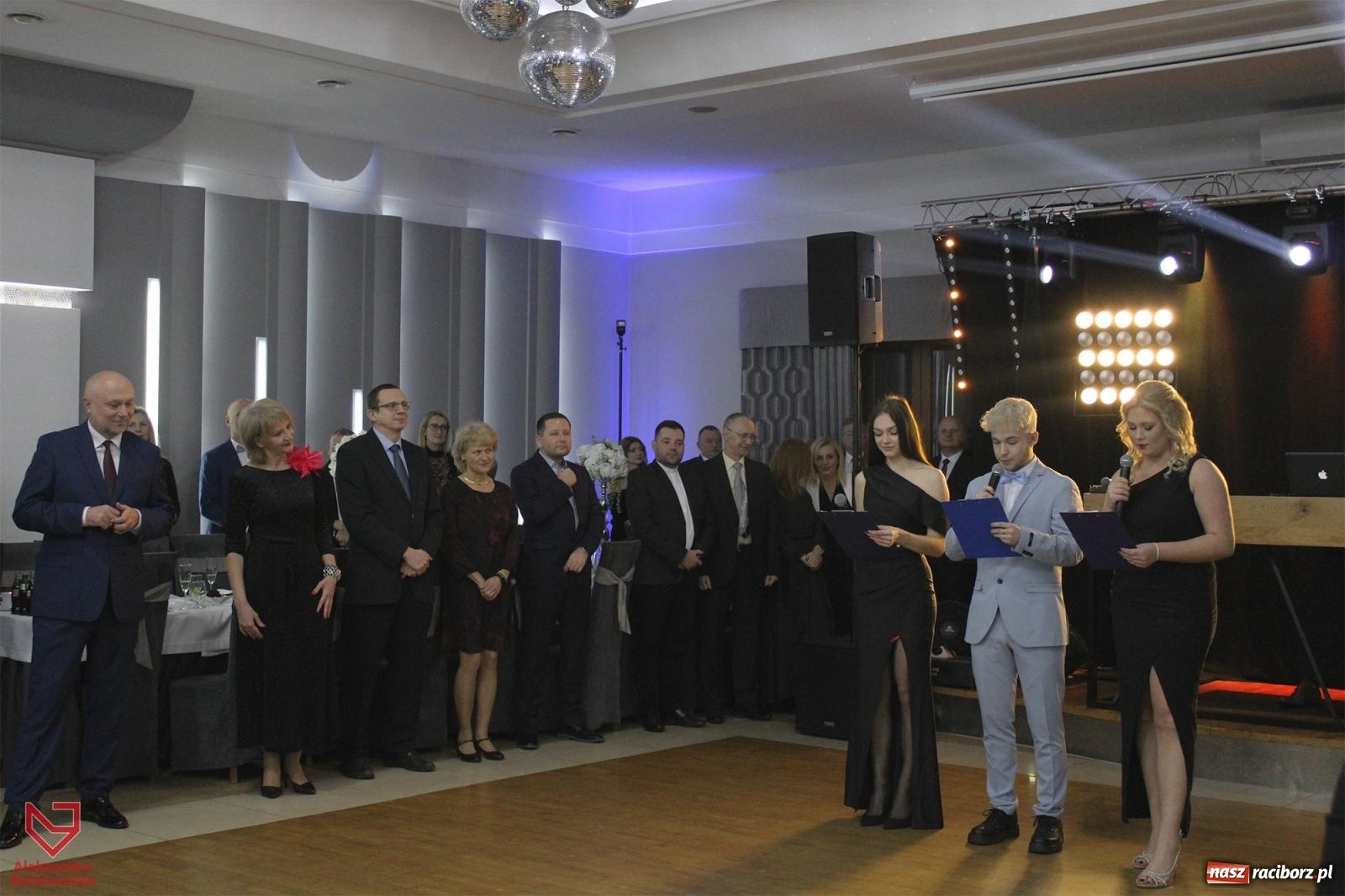 Zdjęcie w galerii na portalu naszraciborz.pl: W ZSOMS studniówka i Abraham [FOTO i WIDEO] wiadomości z regionu