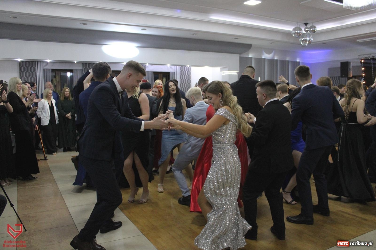 Zdjęcie w galerii na portalu naszraciborz.pl: W ZSOMS studniówka i Abraham [FOTO i WIDEO] wiadomości z regionu