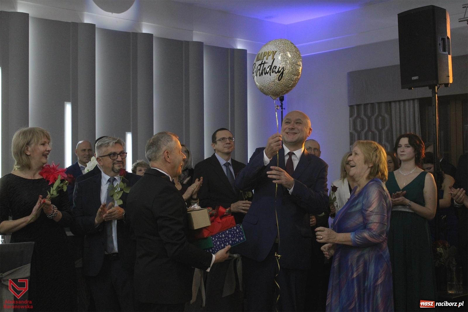 Zdjęcie w galerii na portalu naszraciborz.pl: W ZSOMS studniówka i Abraham [FOTO i WIDEO] wiadomości z regionu