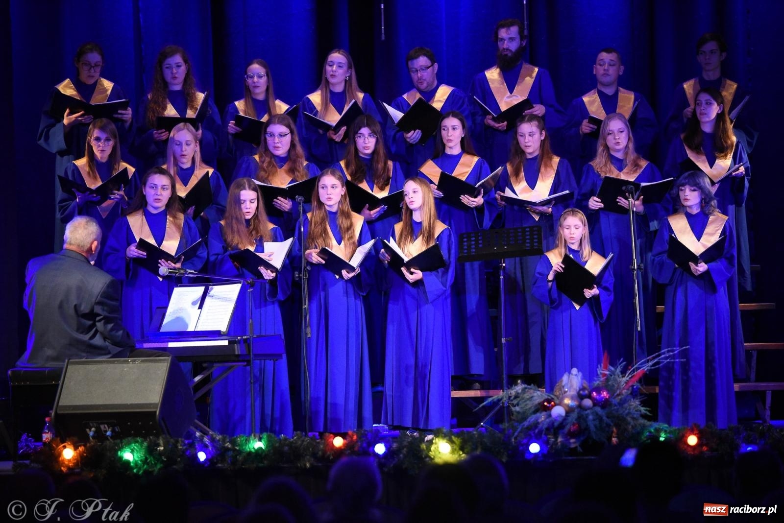 Zdjęcie w galerii na portalu naszraciborz.pl: Koncert kolęd i pastorałek chóru Bel Canto wiadomości z regionu