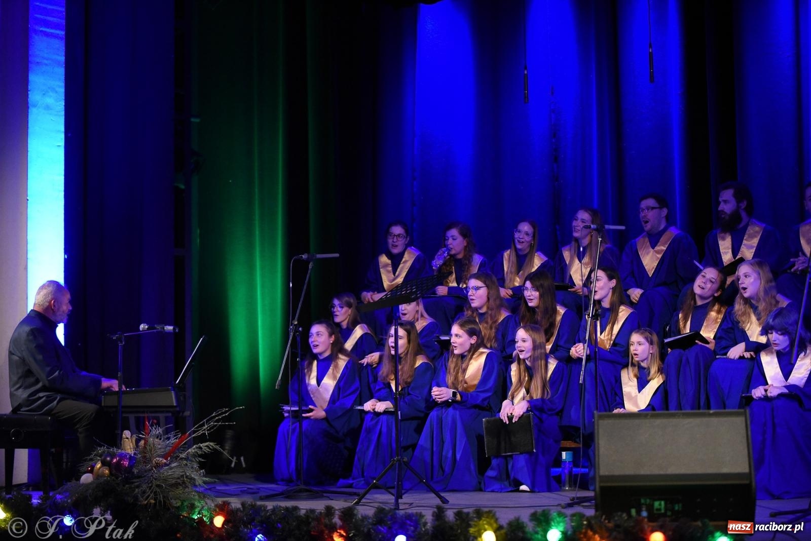 Zdjęcie w galerii na portalu naszraciborz.pl: Koncert kolęd i pastorałek chóru Bel Canto wiadomości z regionu