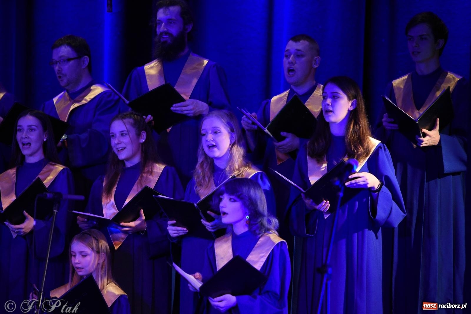 Zdjęcie w galerii na portalu naszraciborz.pl: Koncert kolęd i pastorałek chóru Bel Canto wiadomości z regionu