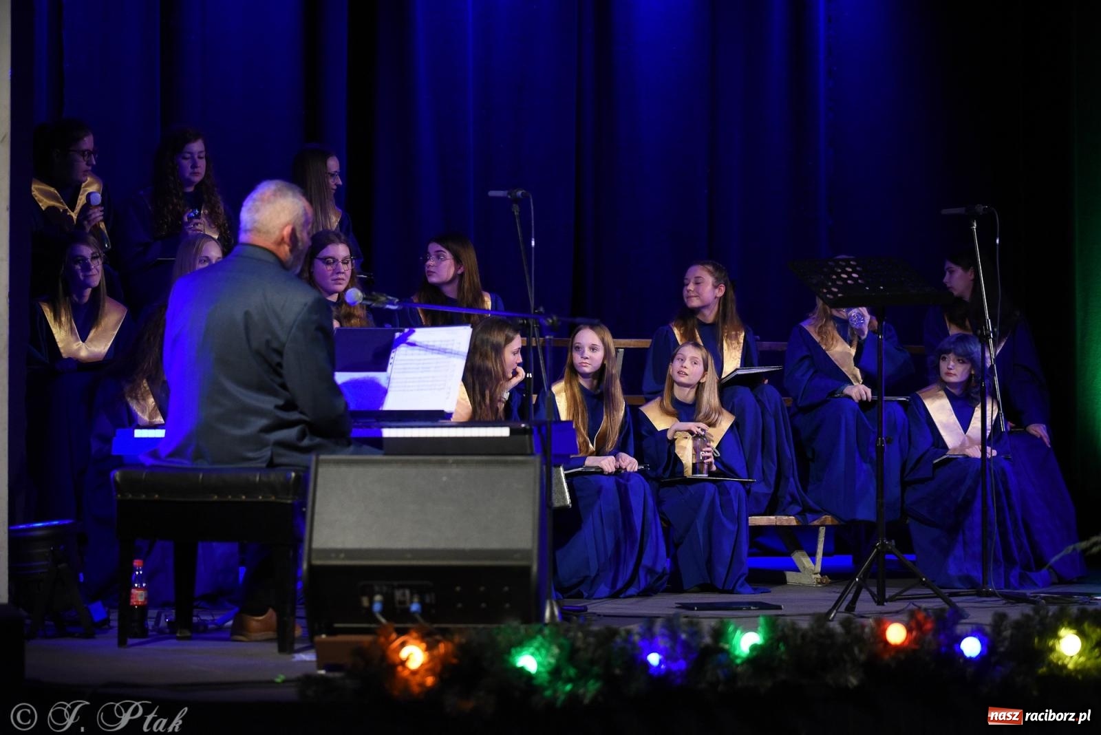 Zdjęcie w galerii na portalu naszraciborz.pl: Koncert kolęd i pastorałek chóru Bel Canto wiadomości z regionu