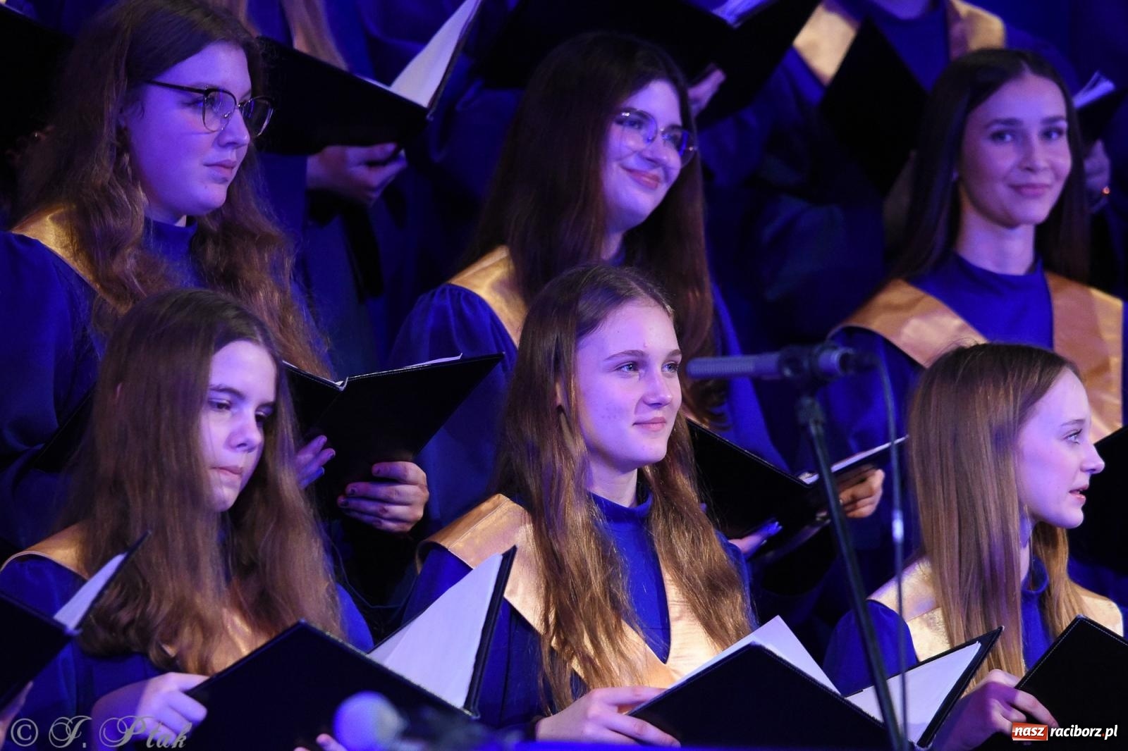 Zdjęcie w galerii na portalu naszraciborz.pl: Koncert kolęd i pastorałek chóru Bel Canto wiadomości z regionu