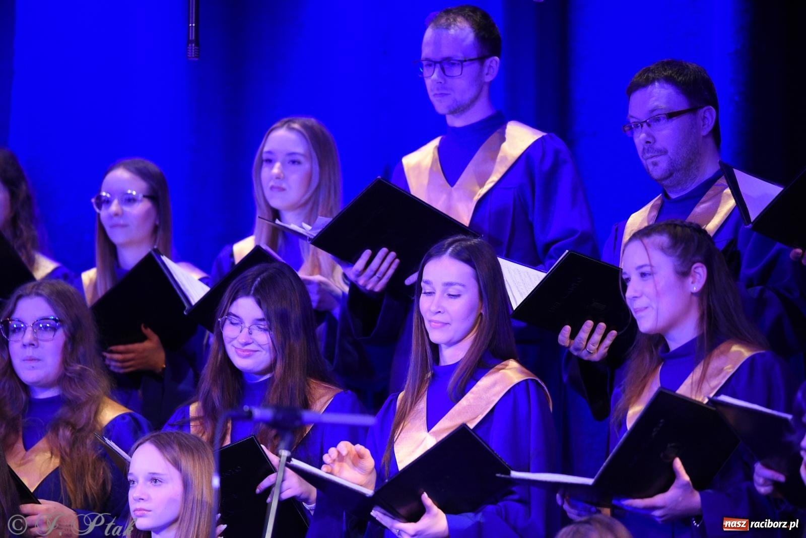 Zdjęcie w galerii na portalu naszraciborz.pl: Koncert kolęd i pastorałek chóru Bel Canto wiadomości z regionu