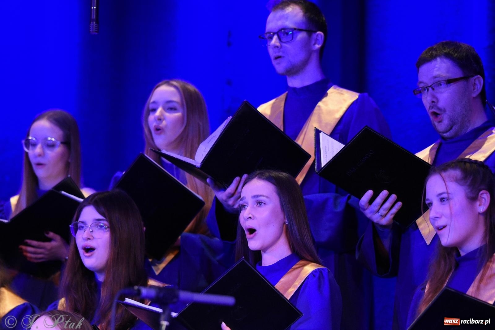 Zdjęcie w galerii na portalu naszraciborz.pl: Koncert kolęd i pastorałek chóru Bel Canto wiadomości z regionu