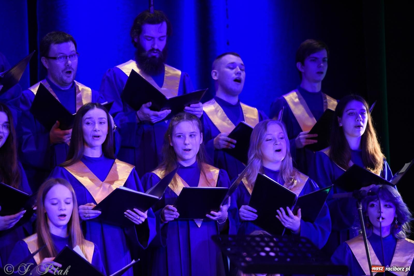 Zdjęcie w galerii na portalu naszraciborz.pl: Koncert kolęd i pastorałek chóru Bel Canto wiadomości z regionu