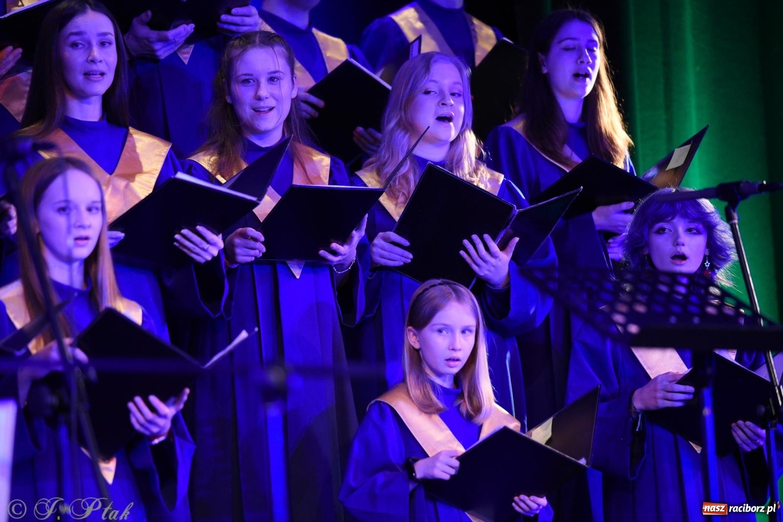 Zdjęcie w galerii na portalu naszraciborz.pl: Koncert kolęd i pastorałek chóru Bel Canto wiadomości z regionu