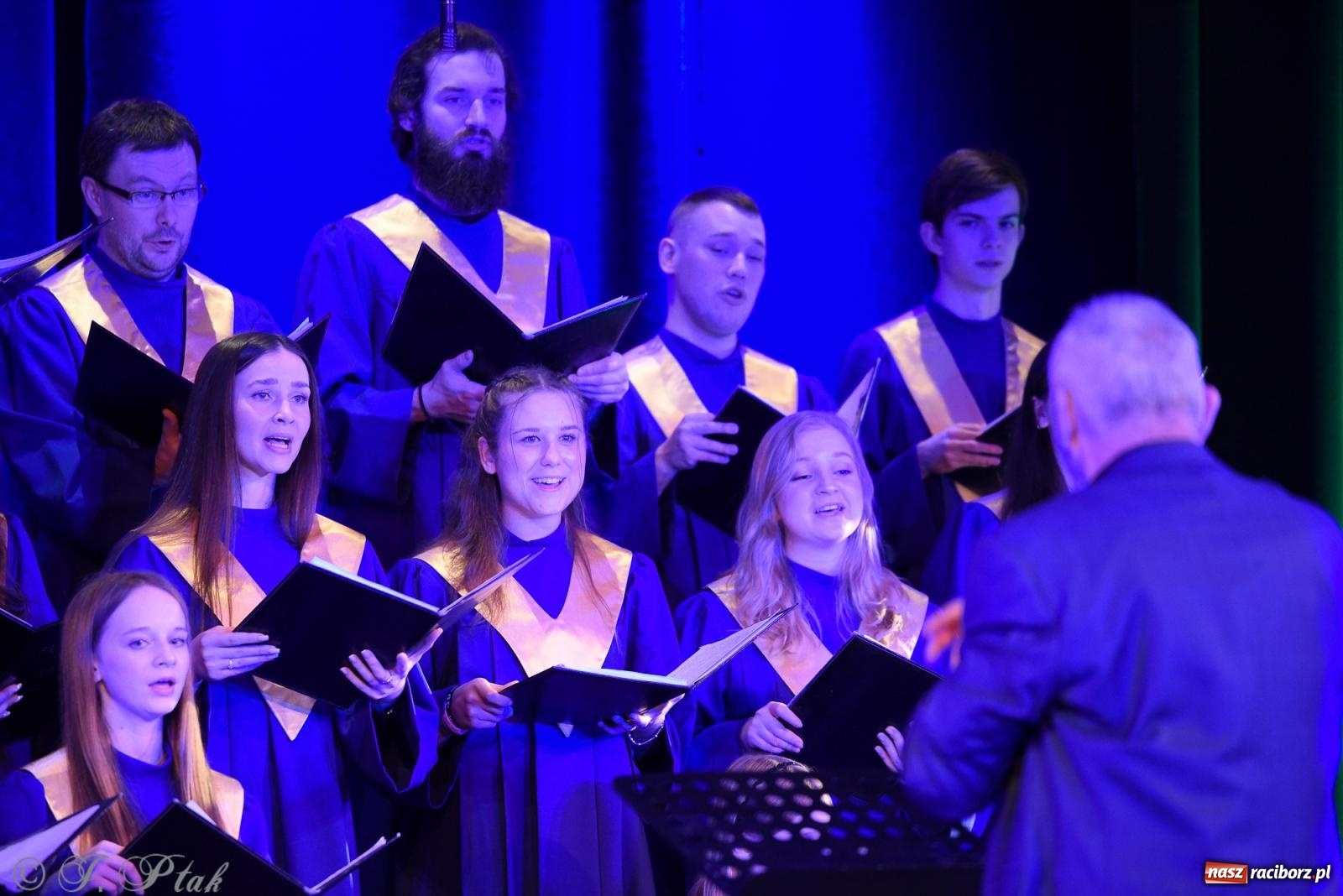 Zdjęcie w galerii na portalu naszraciborz.pl: Koncert kolęd i pastorałek chóru Bel Canto wiadomości z regionu