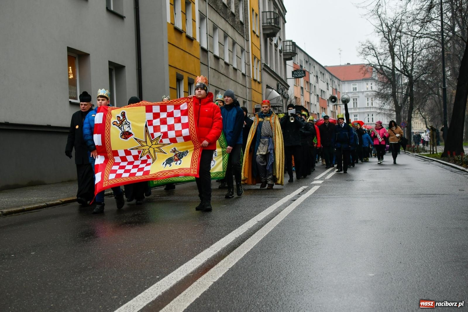 Zdjęcie w galerii na portalu naszraciborz.pl: Raciborski Orszak Trzech Króli [FOTO i WIDEO] wiadomości z regionu