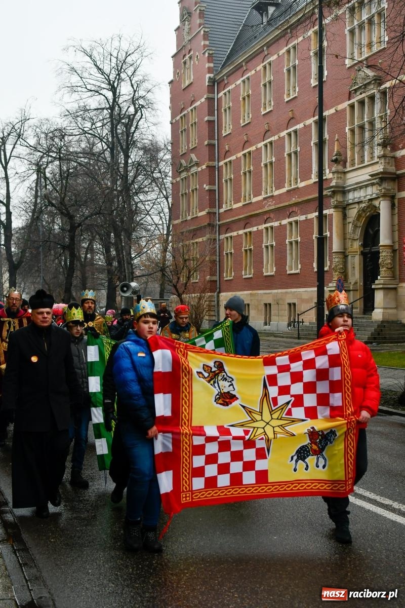 Zdjęcie w galerii na portalu naszraciborz.pl: Raciborski Orszak Trzech Króli [FOTO i WIDEO] wiadomości z regionu