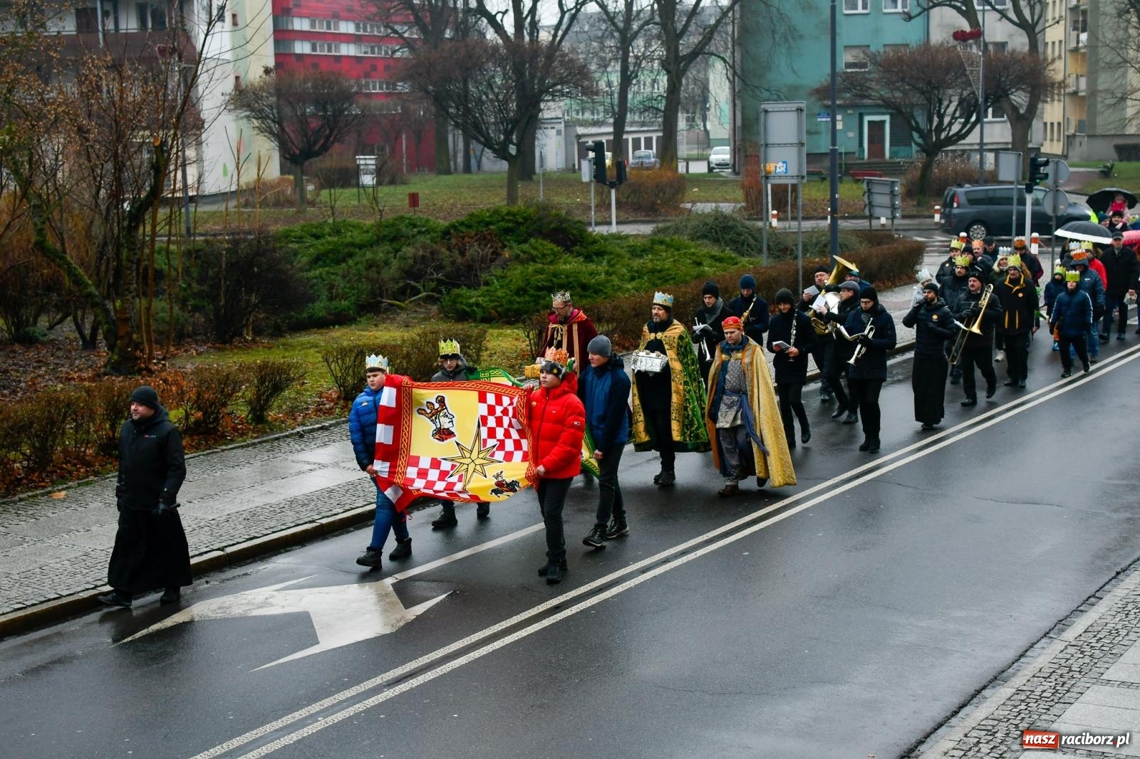 Zdjęcie w galerii na portalu naszraciborz.pl: Raciborski Orszak Trzech Króli [FOTO i WIDEO] wiadomości z regionu