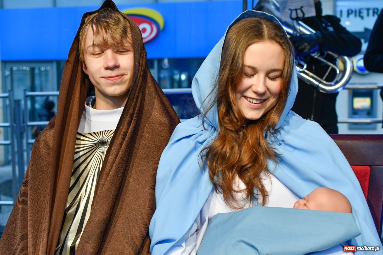 Zdjęcie w galerii na portalu naszraciborz.pl: Raciborski Orszak Trzech Króli [FOTO i WIDEO] wiadomości z regionu