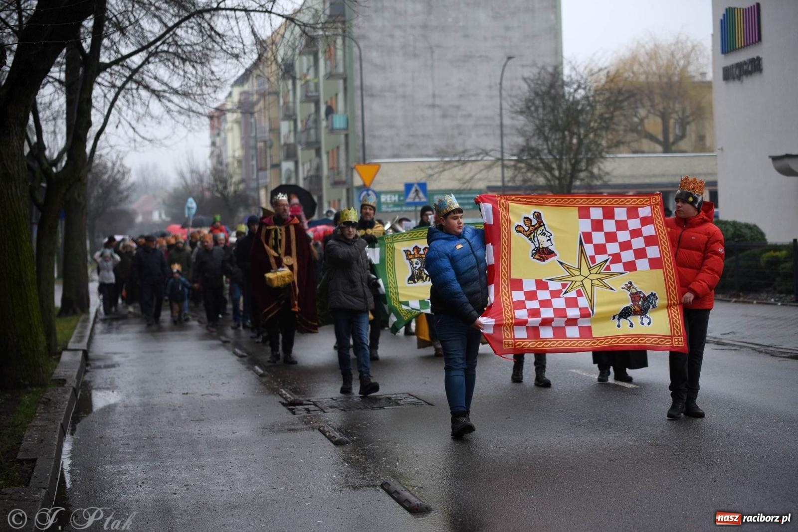 Zdjęcie w galerii na portalu naszraciborz.pl: Raciborski Orszak Trzech Króli [FOTO i WIDEO] wiadomości z regionu