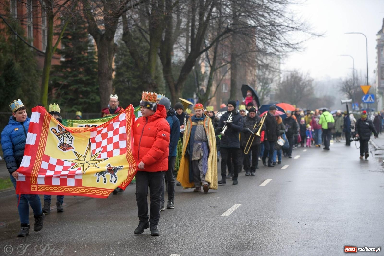 Zdjęcie w galerii na portalu naszraciborz.pl: Raciborski Orszak Trzech Króli [FOTO i WIDEO] wiadomości z regionu