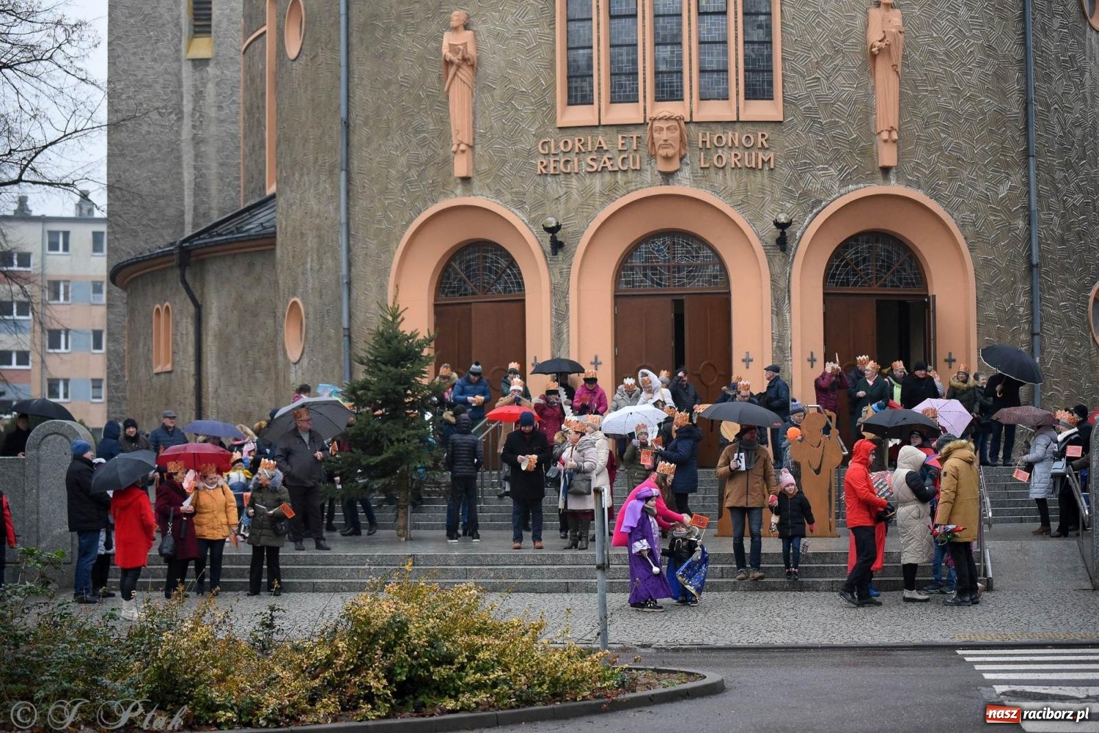 Zdjęcie w galerii na portalu naszraciborz.pl: Raciborski Orszak Trzech Króli [FOTO i WIDEO] wiadomości z regionu