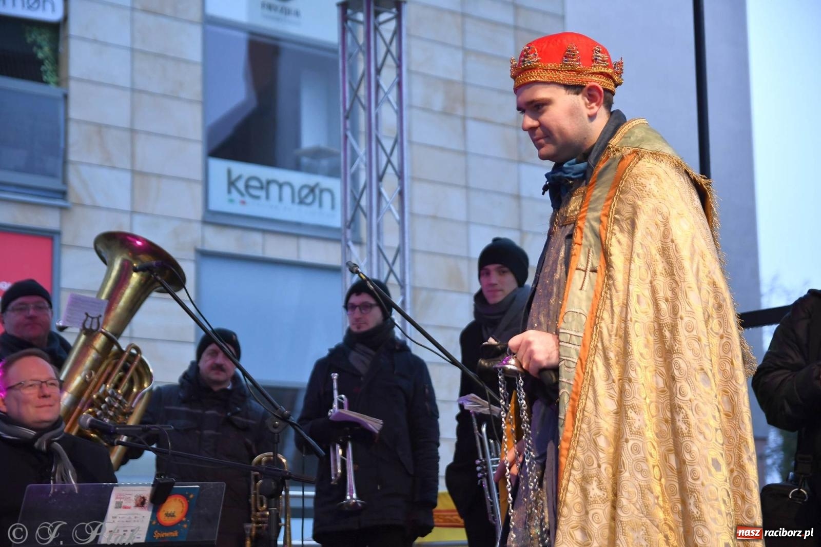 Zdjęcie w galerii na portalu naszraciborz.pl: Raciborski Orszak Trzech Króli [FOTO i WIDEO] wiadomości z regionu