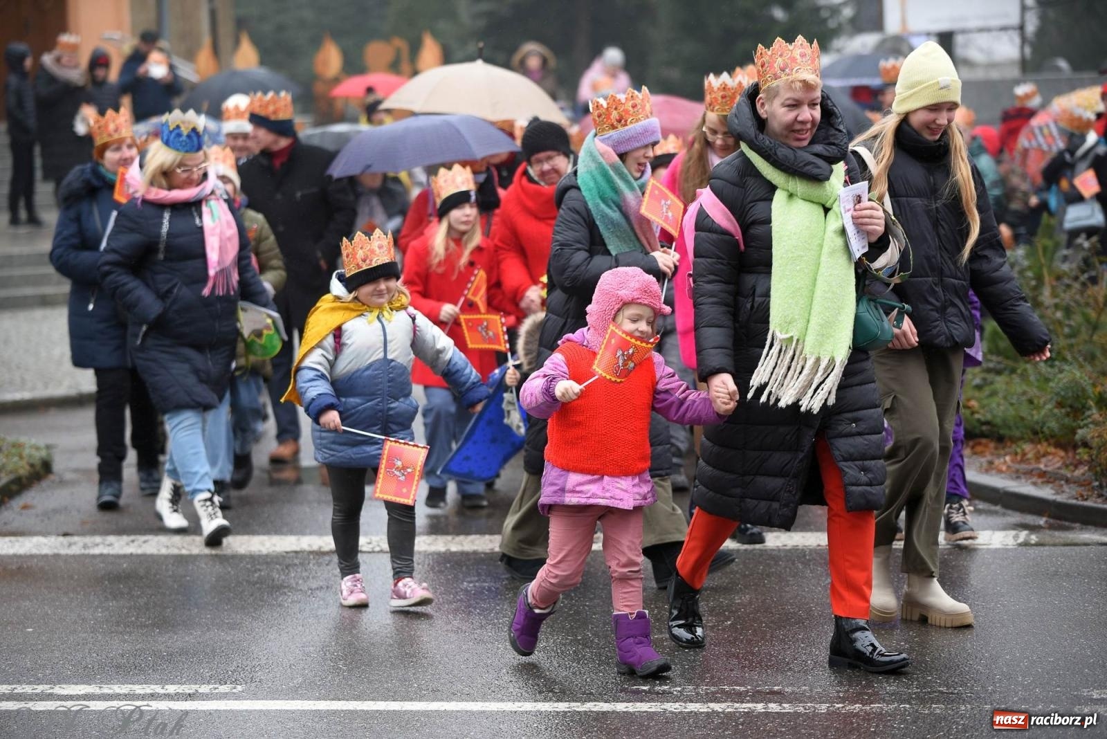 Zdjęcie w galerii na portalu naszraciborz.pl: Raciborski Orszak Trzech Króli [FOTO i WIDEO] wiadomości z regionu