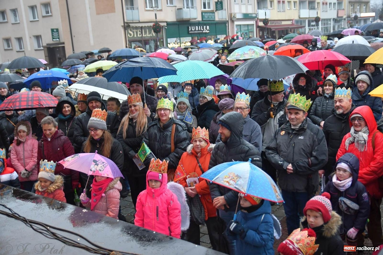 Zdjęcie w galerii na portalu naszraciborz.pl: Raciborski Orszak Trzech Króli [FOTO i WIDEO] wiadomości z regionu