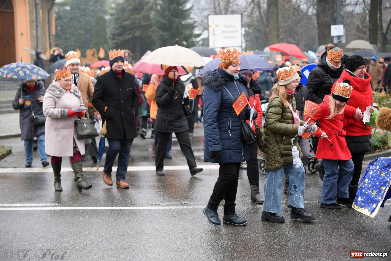 Zdjęcie w galerii na portalu naszraciborz.pl: Raciborski Orszak Trzech Króli [FOTO i WIDEO] wiadomości z regionu