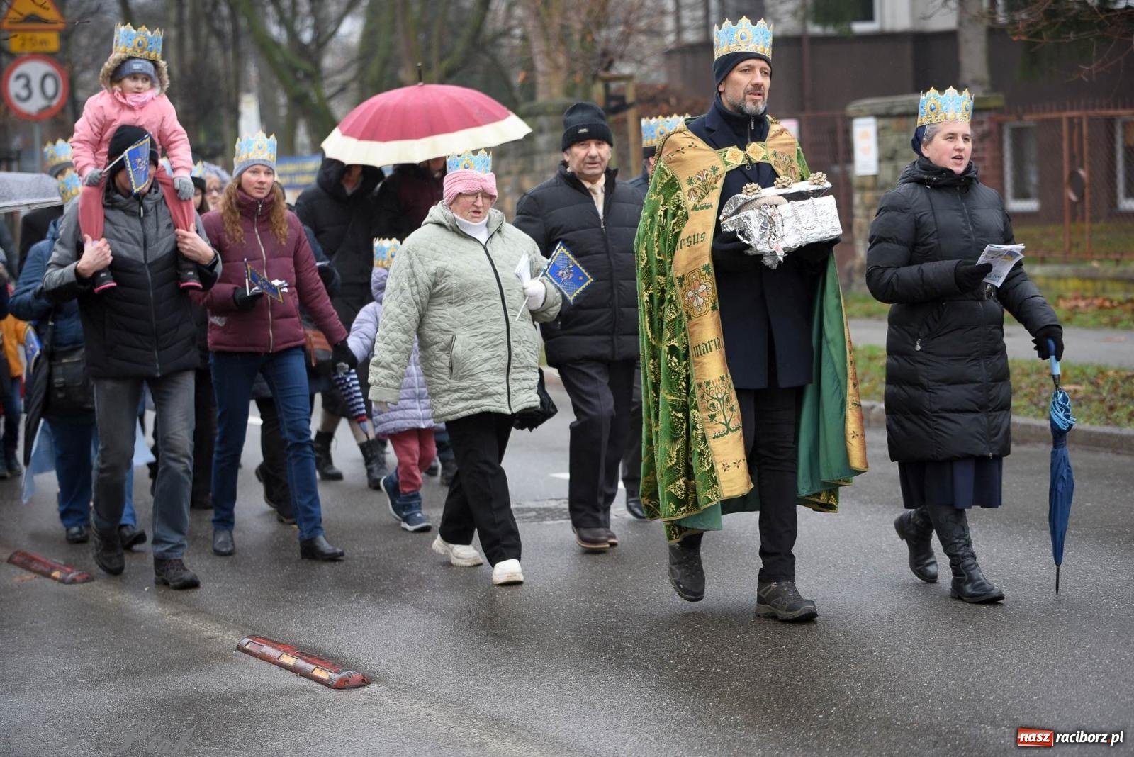 Zdjęcie w galerii na portalu naszraciborz.pl: Raciborski Orszak Trzech Króli [FOTO i WIDEO] wiadomości z regionu