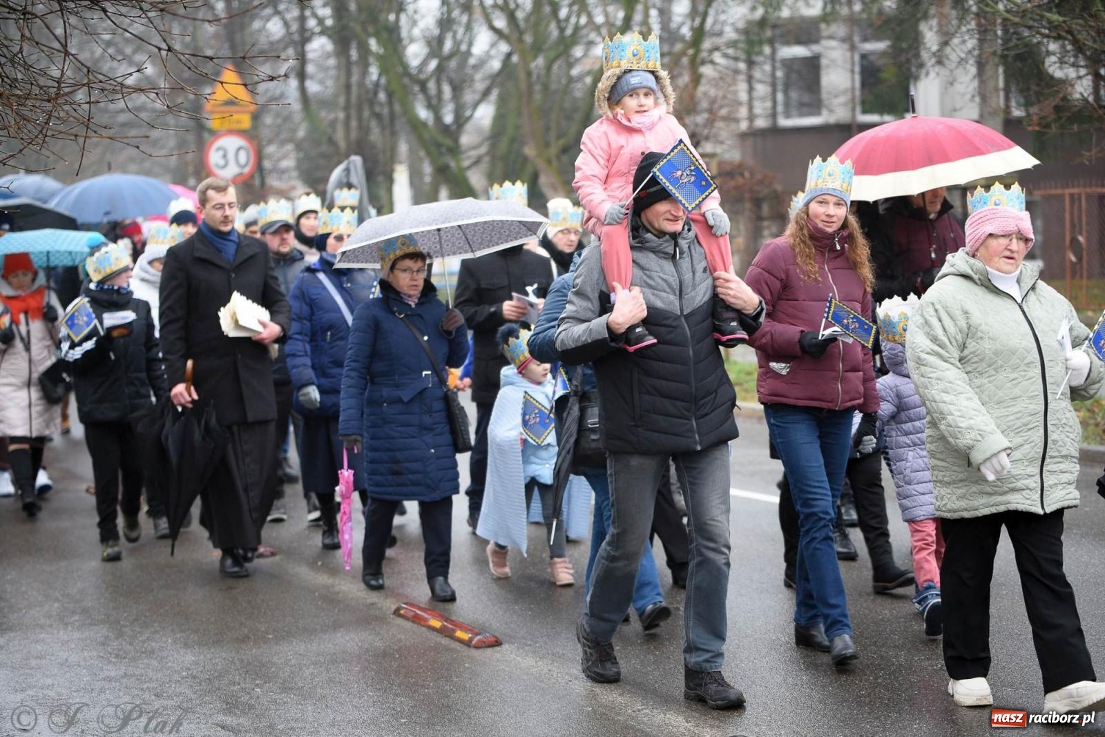 Zdjęcie w galerii na portalu naszraciborz.pl: Raciborski Orszak Trzech Króli [FOTO i WIDEO] wiadomości z regionu