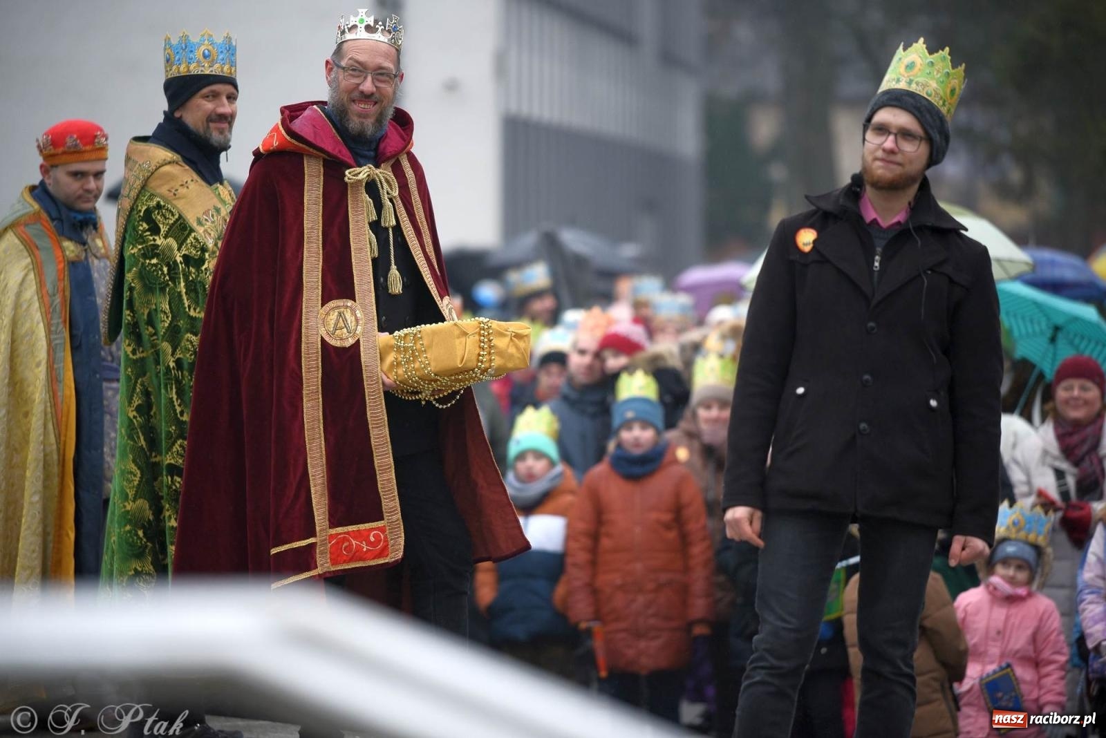 Zdjęcie w galerii na portalu naszraciborz.pl: Raciborski Orszak Trzech Króli [FOTO i WIDEO] wiadomości z regionu