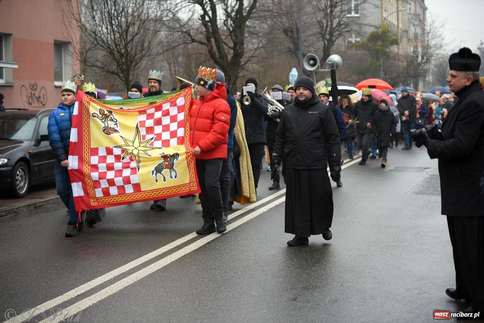 Zdjęcie w galerii na portalu naszraciborz.pl: Raciborski Orszak Trzech Króli [FOTO i WIDEO] wiadomości z regionu