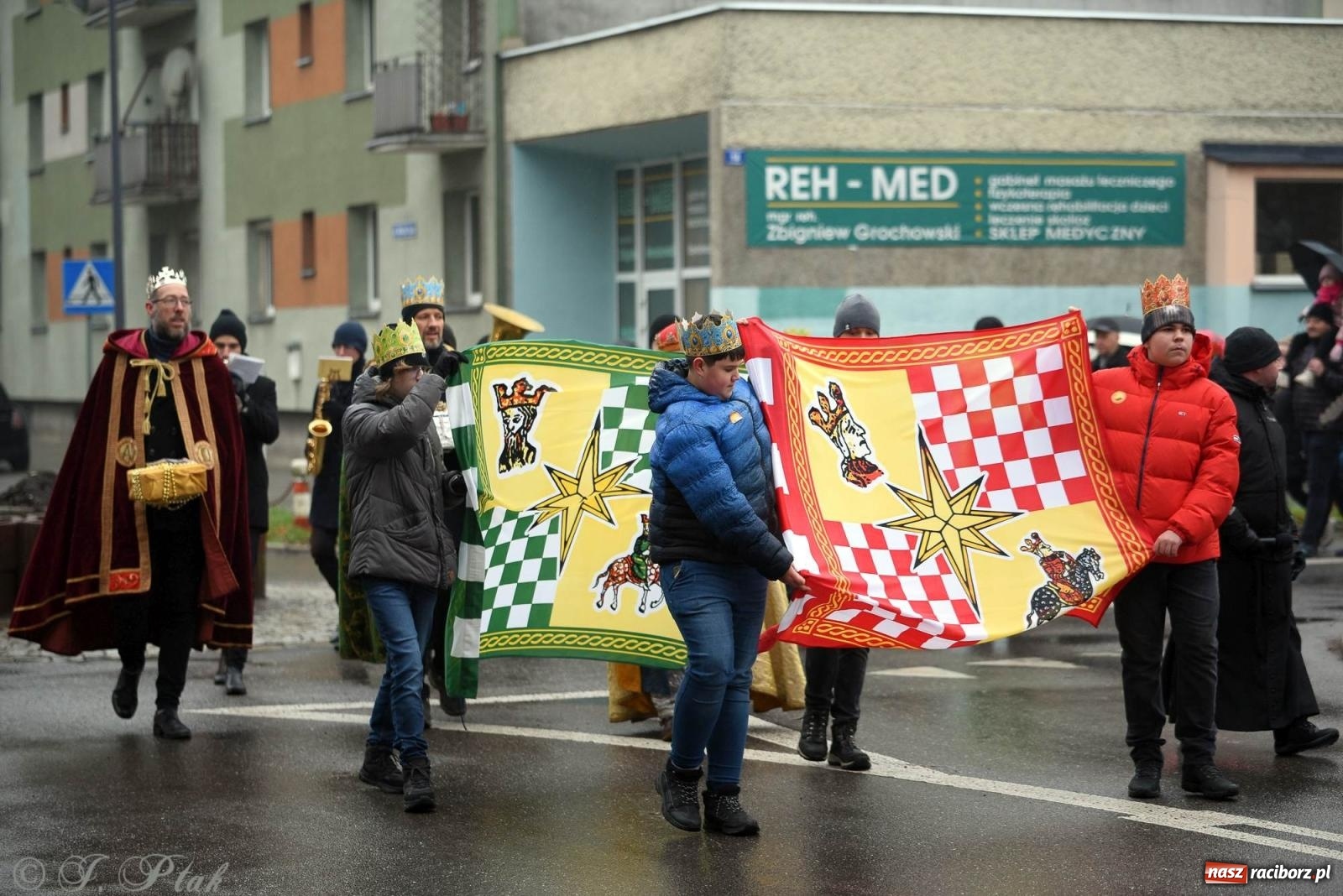 Zdjęcie w galerii na portalu naszraciborz.pl: Raciborski Orszak Trzech Króli [FOTO i WIDEO] wiadomości z regionu