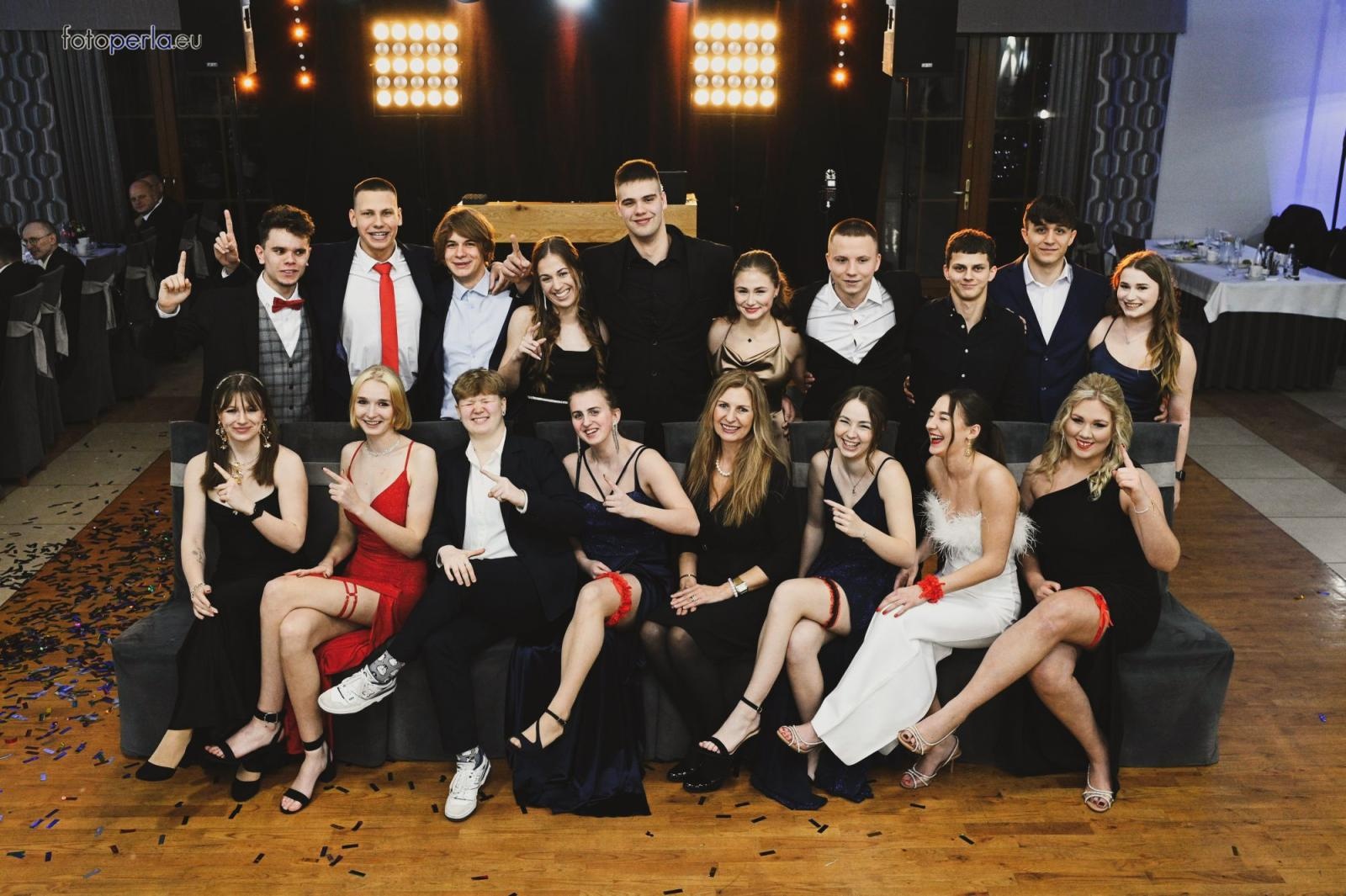 Zdjęcie w galerii na portalu naszraciborz.pl: Zabawa do białego rana. Studniówka ZSOMS na bis! wiadomości z regionu