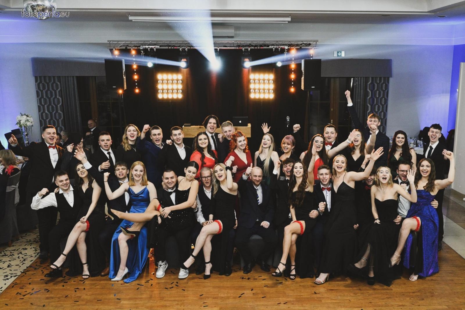 Zdjęcie w galerii na portalu naszraciborz.pl: Zabawa do białego rana. Studniówka ZSOMS na bis! wiadomości z regionu